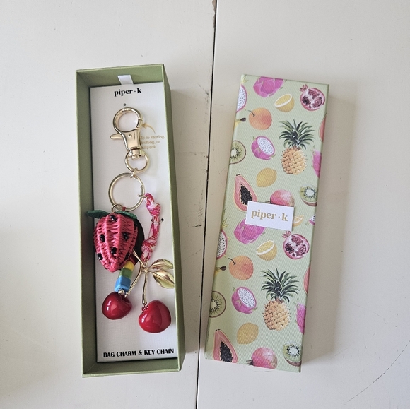 NWT Piper K Crochet Fruit Bag Charm/Keychain - Picture 1 of 4